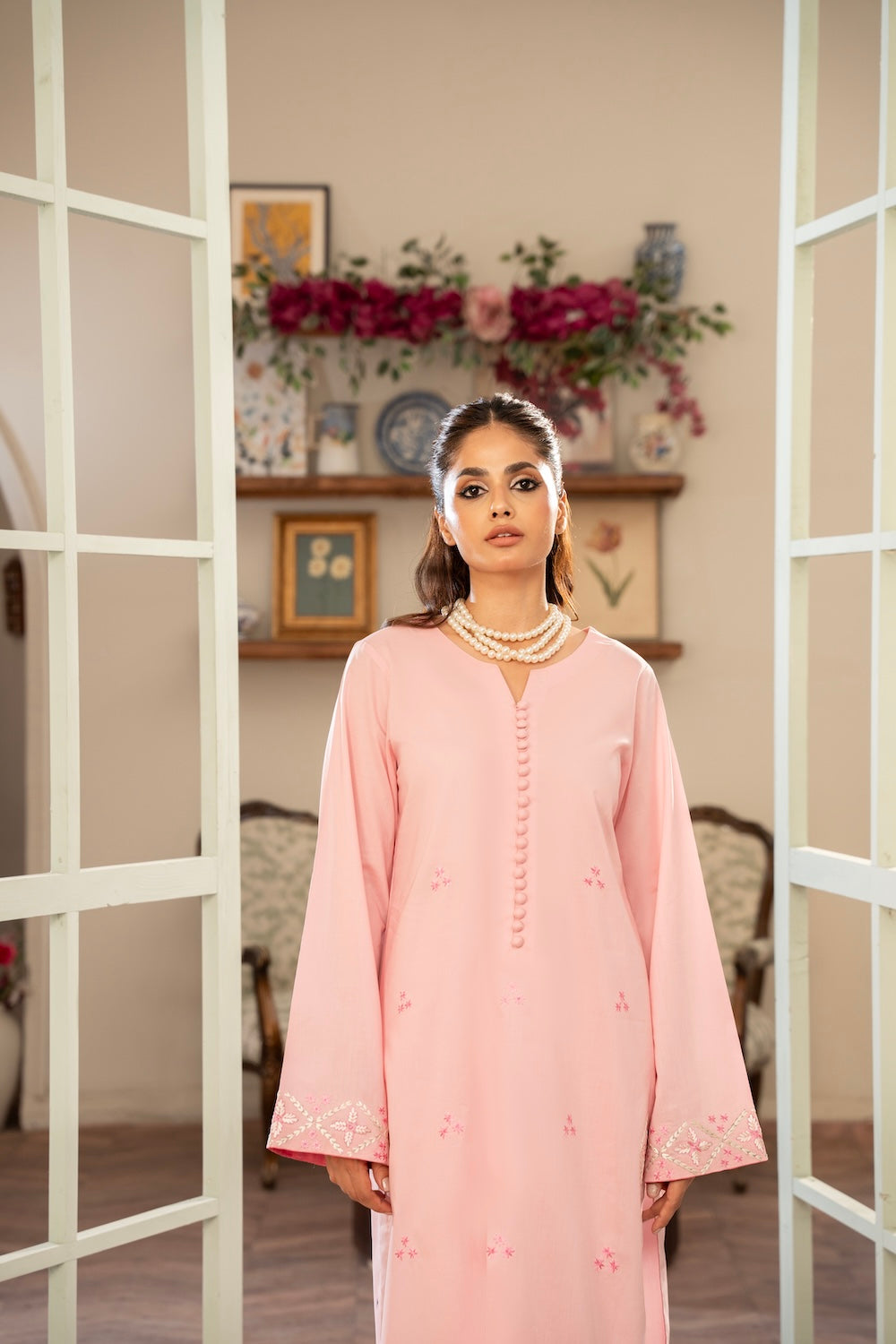 Mahnoor | Instant Delivery