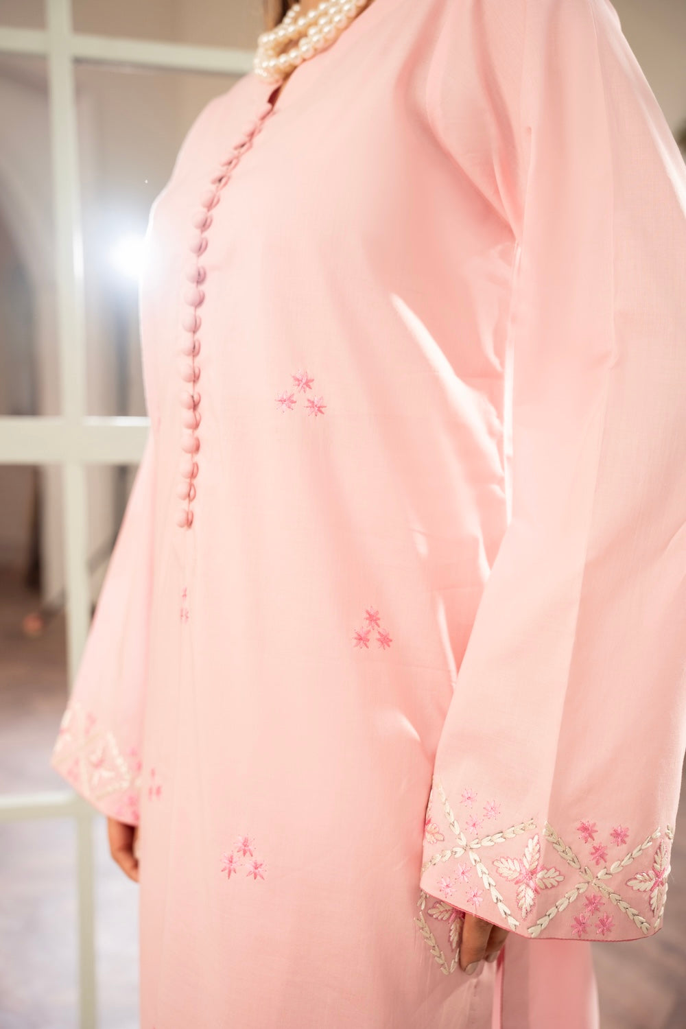 Mahnoor | Instant Delivery