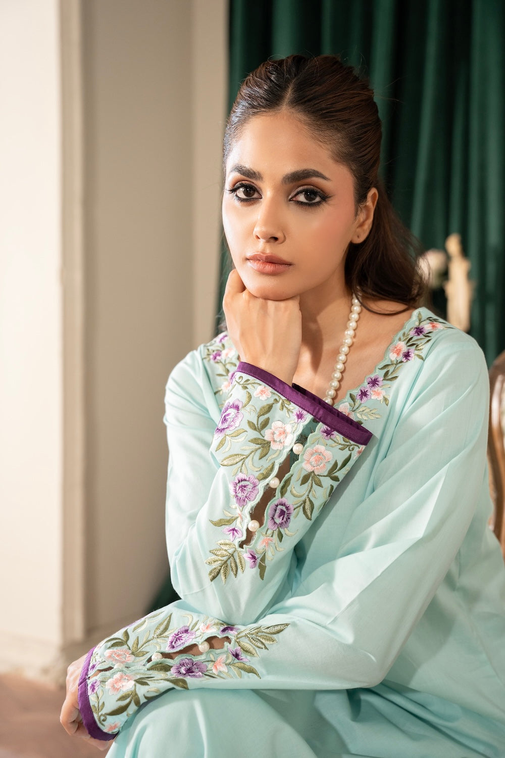 Sitara | Instant Delivery