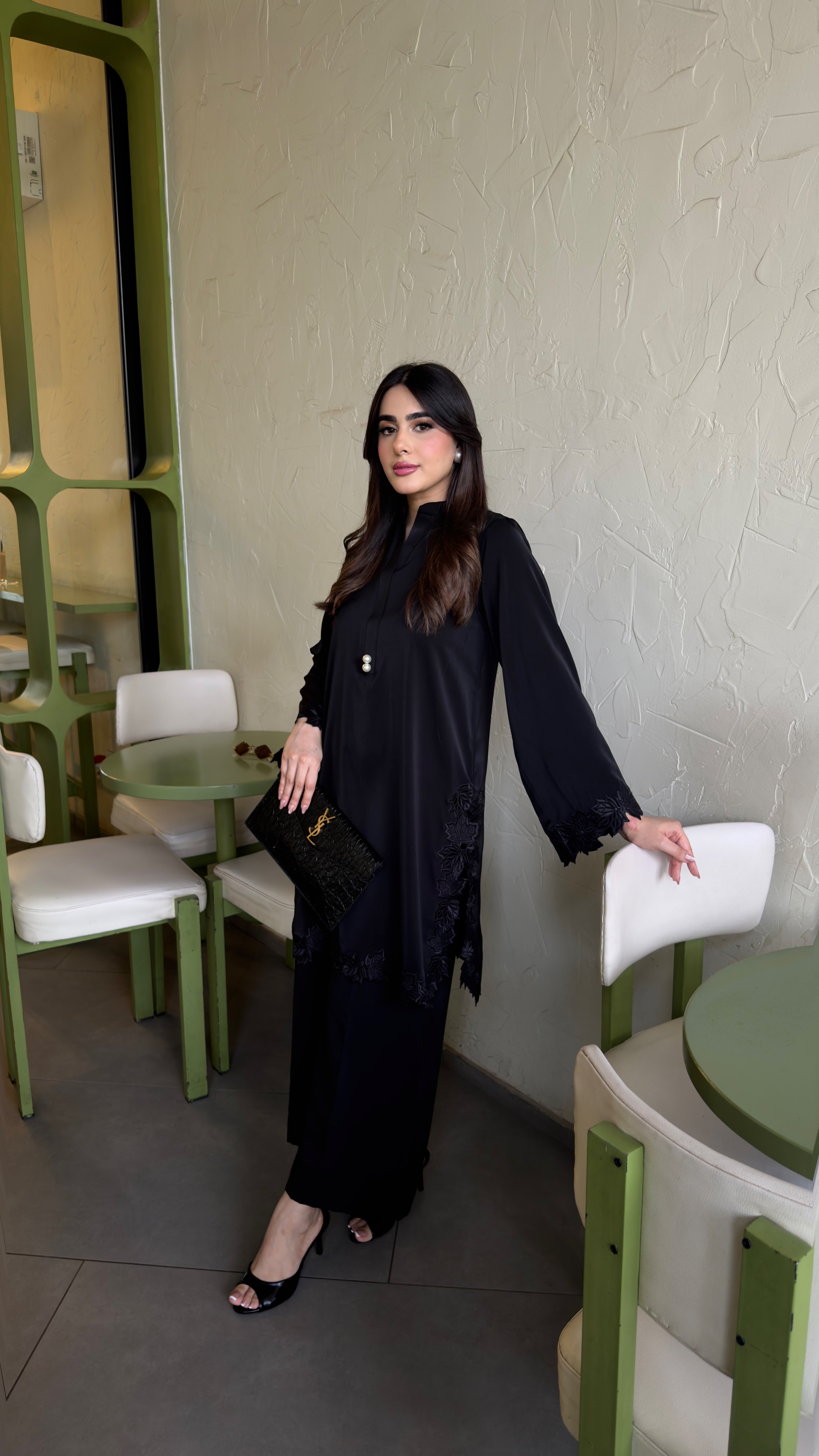 Elira | Black