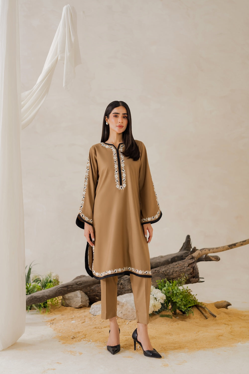 Emily | Instant Delivery