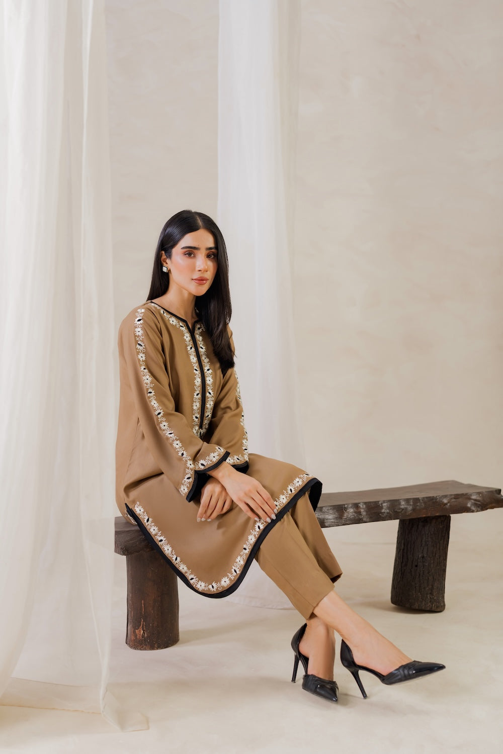 Emily | Instant Delivery