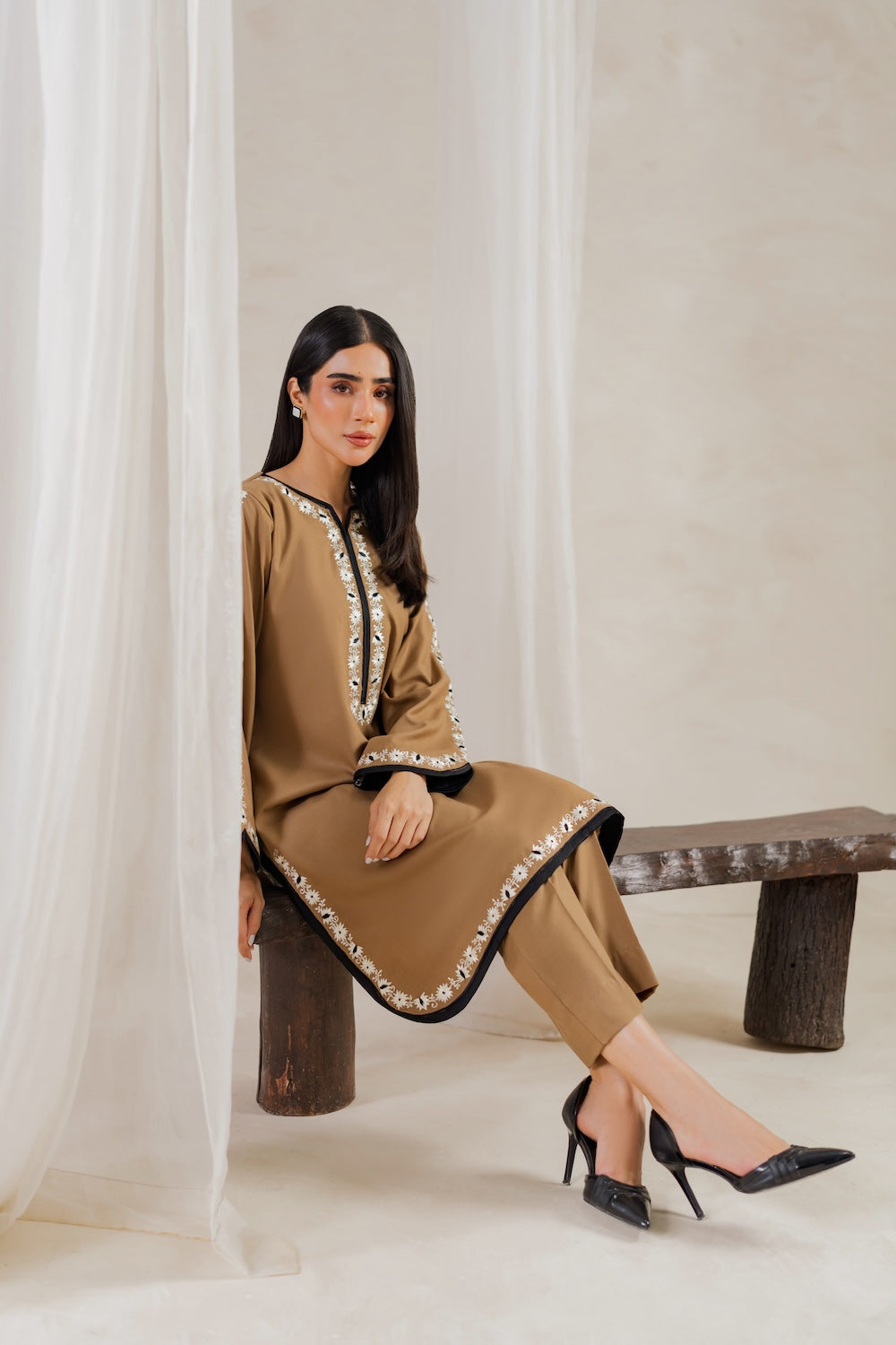 Emily | Instant Delivery