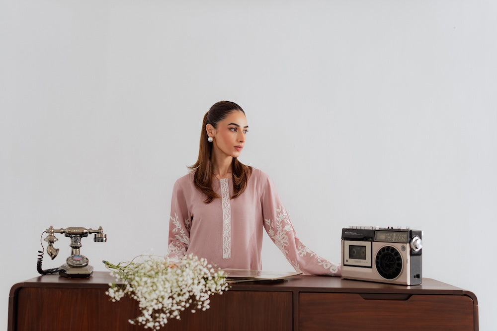 Elen | Instant Delivery