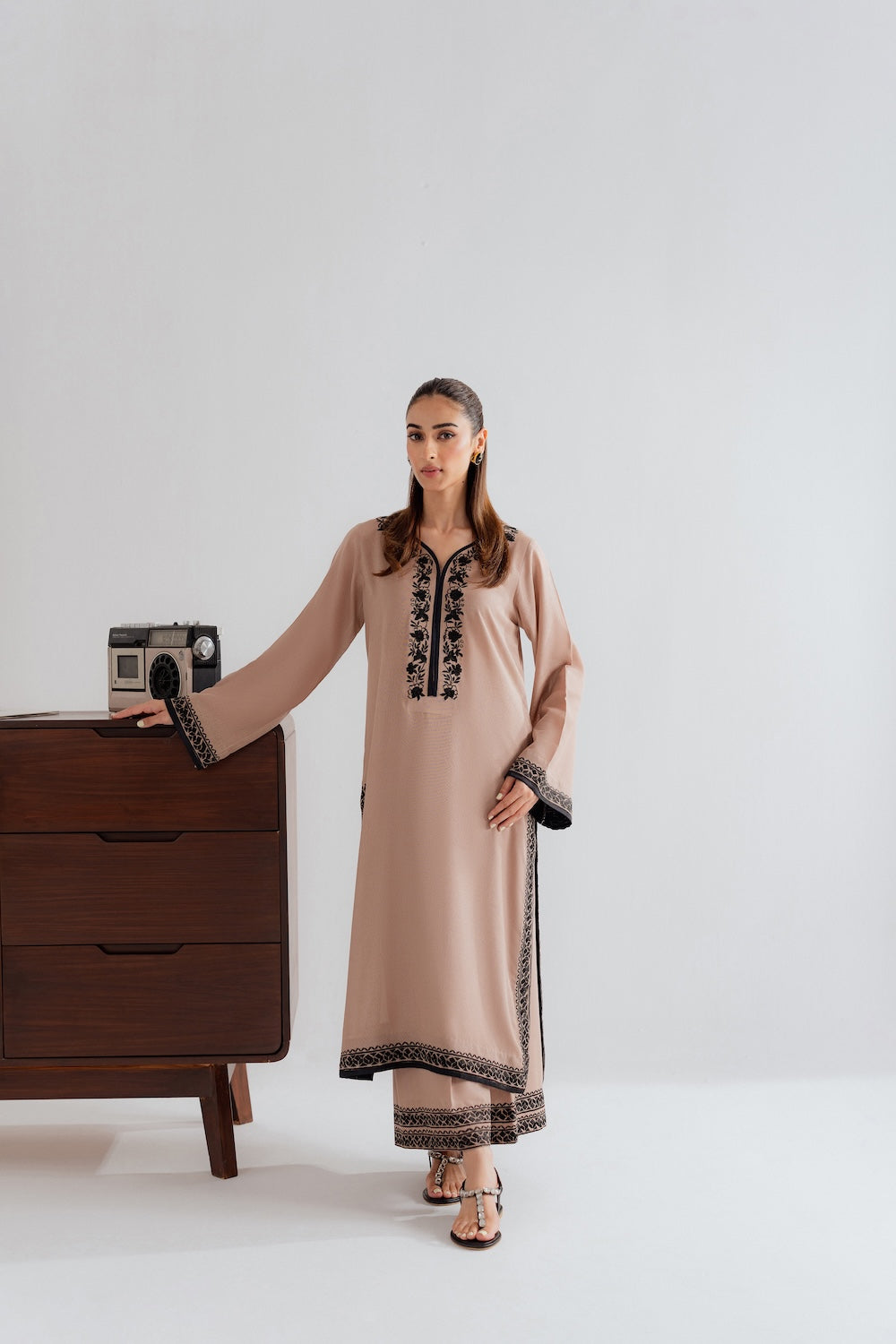 Bella | Instant Delivery