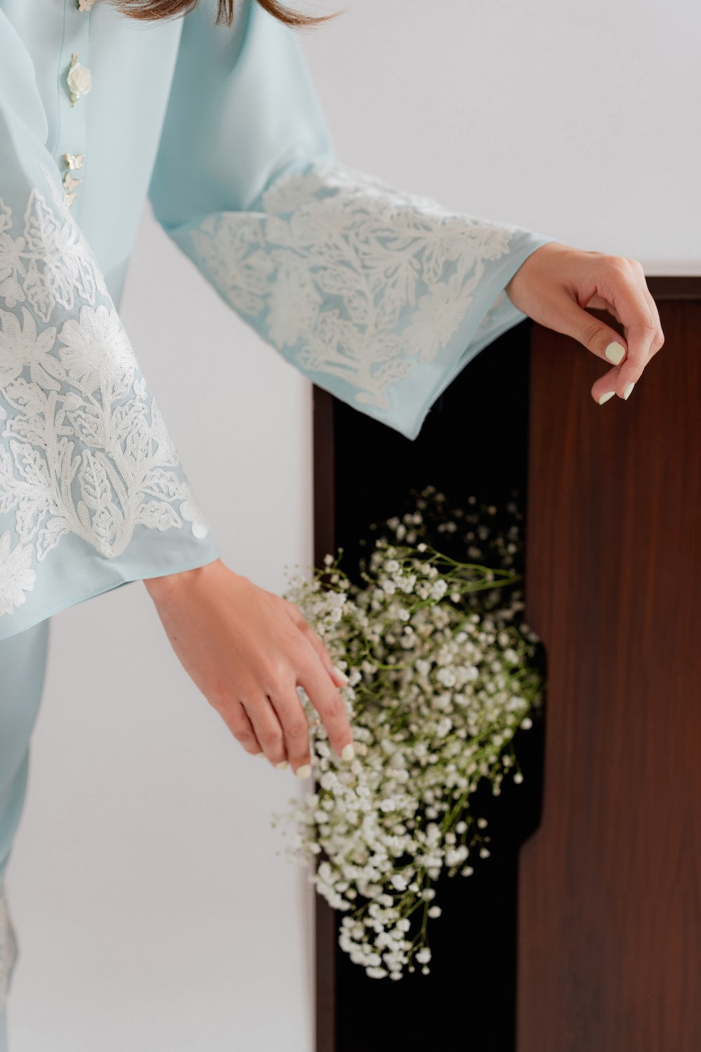 Aurora | Instant Delivery